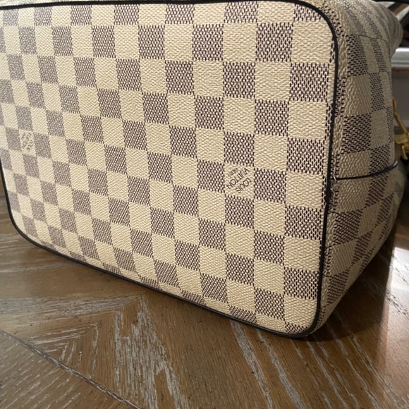 RARE Damier Azur Neonoe MM Eau De Rose Bucket style bag - Picture 11 of 11